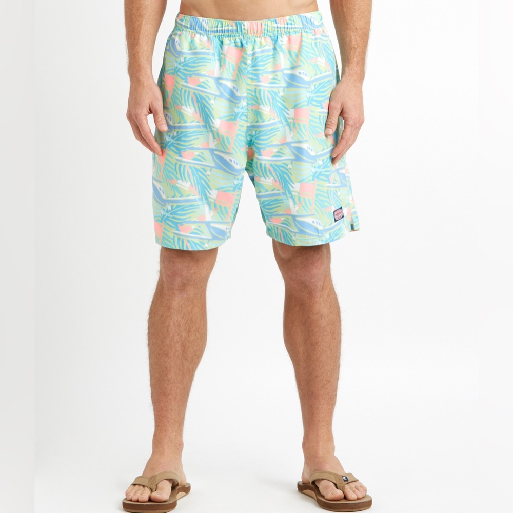 VINEYARD VINES St. Jean Palms Chappy Trunks 7" inseam Mens Swim Trunks